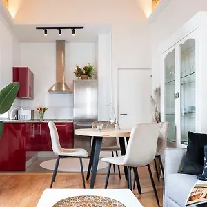 Apartamento Familiar Nuevo De Diseno En La Mejor Zona De Triana, Parking Included, Sevilla